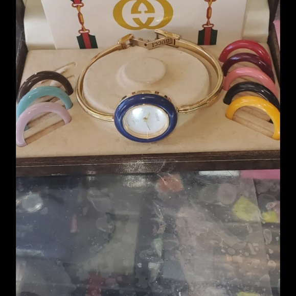 Gucci watch main image 6